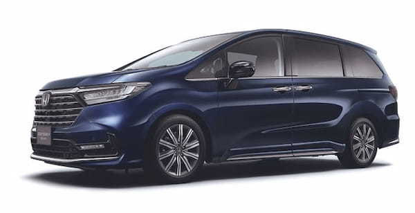 ホンダの上級ミニバンのオデッセイが装いも新たに市場デビュー。パワートレインは2モーターハイブリッドのe:HEVシステムのみを設定