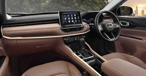 7名乗りミッドサイズSUVのジープ・コマンダーにプレミアムな室内空間を演出した限定モデルが登場