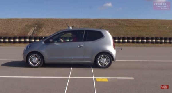 最近話題の自動ブレーキシステムいろんなメーカーの車でガチ実験！！ちゃんと止まったのはあのメーカーの車