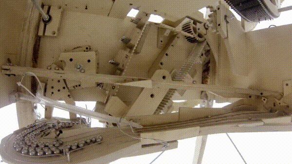 2,000個の鉄球、3,000のパーツ!まるでピタゴラ装置のようなマシンで音楽を奏でるスウェーデンのミュージシャンが凄すぎる!