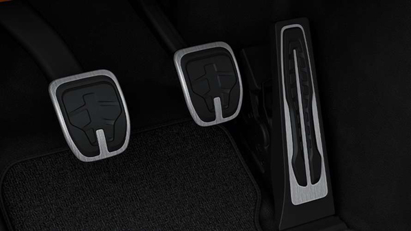 6速MTを搭載したBMW M3のファイナルエディションが登場。日本での販売台数は150台限定