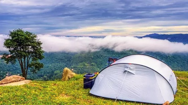 テント泊登山が初めての人のために！必須装備や設営方法、おすすめの山まで徹底解説！