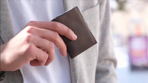 クレジットカードとほぼ同じ極小サイズ！　「Trusador」のミニ財布が実用的でおしゃれだと話題沸騰中