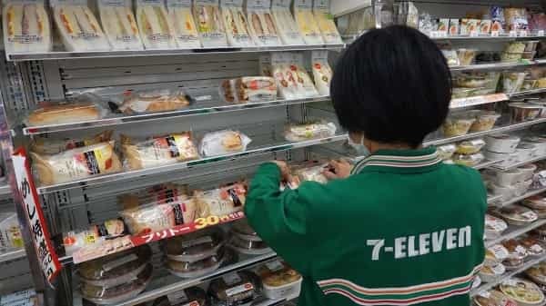 【コンビニ店長】の仕事内容は？雇用形態や年収を詳しく解説！