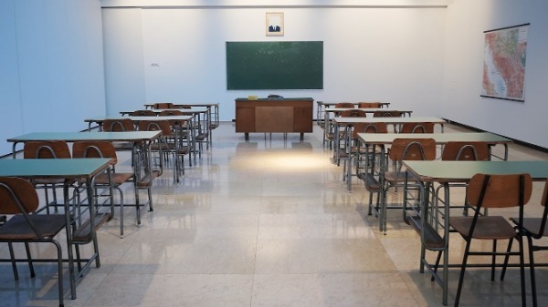 嘘の退職理由で仕事を辞めた体験談をご紹介！引き止めにあわず円満に即日退職