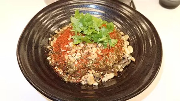 「調理ロボット」で飲食業界の革命児なるか　東京・恵比寿「Magic Noodle香味麺房」をレビュー