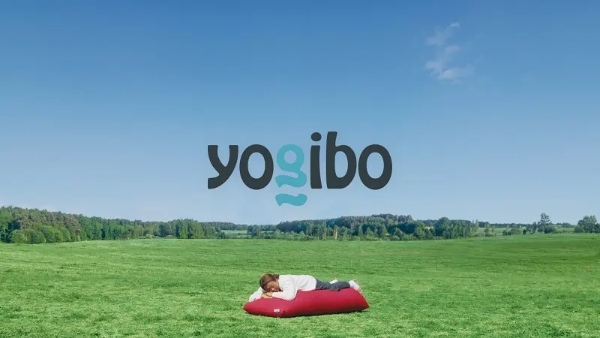 長州力が「Yogibo」のCMに出演　気持ち良すぎてカメラの準備中にスヤァ