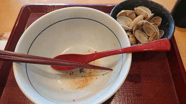 寒い日に腹の中からぽっかぽか なか卯「あさりバターうどん」で気分は潮干狩り