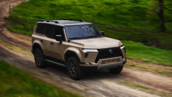 【期待の新型車】オフロードの覇者を目指した世界一タフな4WD。レクサスGXの異次元のクロスカントリー性能