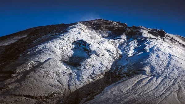 富士登山の服装はワークマンでOK！低価格＆機能的な防寒ウェアをご紹介！