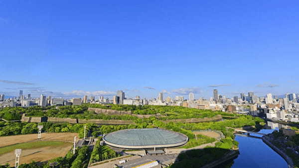 ホテル最上階で大阪城を望む絶景と旬を迎えたあまおうで極上「ヌン活」！