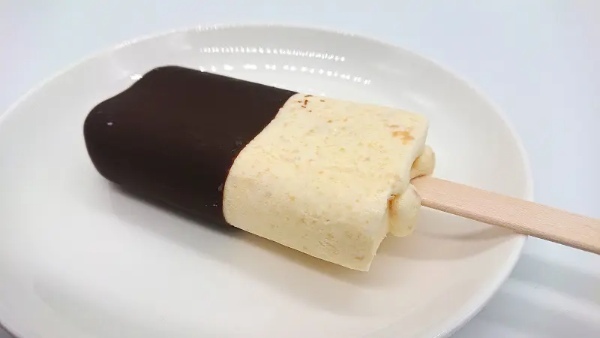 森永とミスドがコラボ!チョコファッションをイメージしたアイスをじっくり観察
