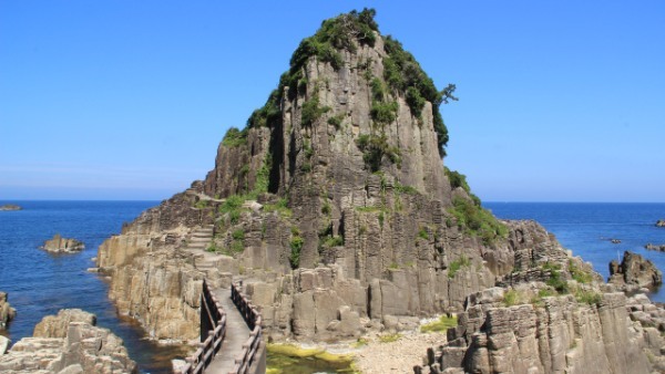 初夏に行きたい！大海が生み出す日本の絶景スポット6選