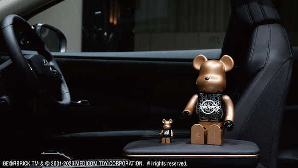 ベアブリックと日産のコラボ「NISSAN 90th ANNIVERSARY BE@RBRICK 100% & 400%」2023年10月24日(火)12:00予約販売開始