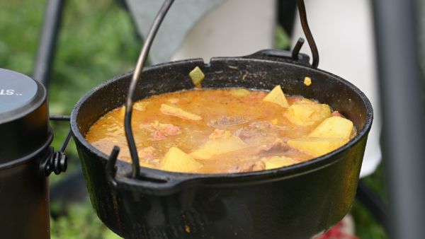 パティシエキャンパーSakiさんに教わる！トロウマな『牛すじカレー』の作り方