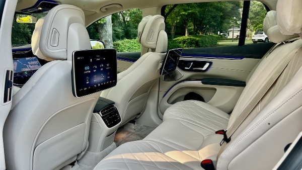 メルセデス・ベンツEQS SUV 試乗記　圧倒されるラグジュアリー空間をもつSUV