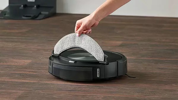 ロボット掃除機に床拭き機能をプラス！　「ルンバ コンボ j7＋」