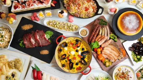 【サンシャインシティプリンスホテル】 限定メニューほか、洋食、和食、お子さま用メニュー、約60種が楽しめる「スペシャルブッフェ」を金曜・土休日限定で開催