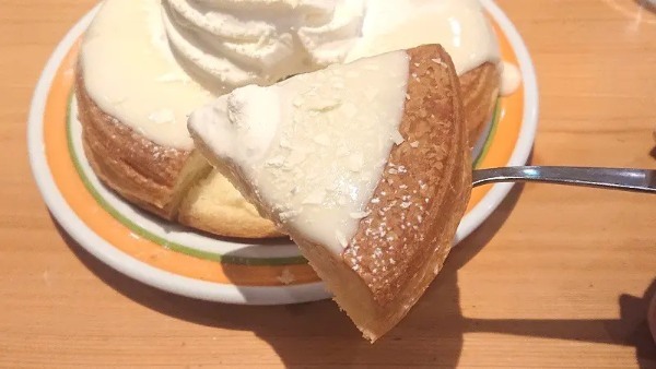 【奇跡のカップル誕生】コメダ珈琲店で「シロノワール」と「白い恋人」の出会いを祝福してきた