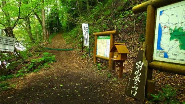 青森県と秋田県にまたがる世界遺産「白神山地」の十二湖散策コースをご紹介！