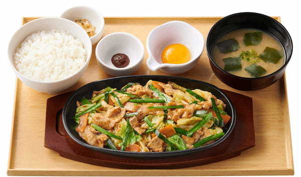 「やよい軒」大分発祥のスタミナメニューを「やよい軒」風にアレンジ！ニラ・豚肉・キャベツをお腹いっぱい味わえる『ニラ豚定食』『【卵黄付】ニラ豚定食』4月4日（火）新発売