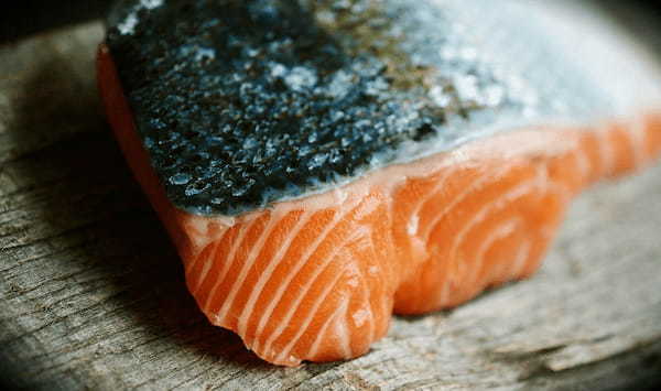 「赤身」と「白身」の魚の違いは、成分の違いと泳ぎ方の違いにあった!!