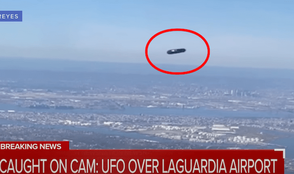 空港上空で撮影された鮮明な円筒形UFO映像が注目を集める＝ニューヨーク