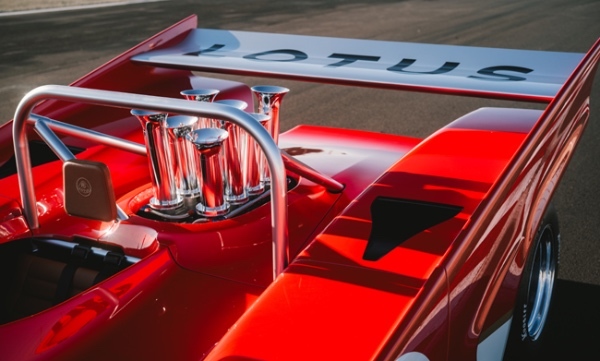 「失われたロータス」と称される往年のレースカーのType 66が高度な技術を纏って復活