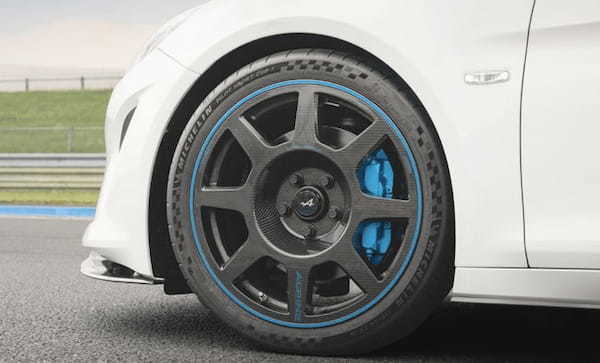 ル・マン24時間レースの100周年を記念したアルピーヌA110Rの特別限定モデルが登場。日本への導入も予告