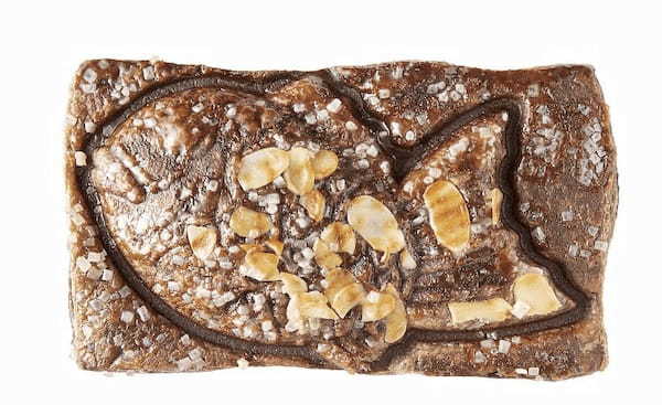 【バレンタインに、たい焼はいかが？】＜冬のプレミアム商品＞ クロワッサンたい焼 白と黒の『ホワイトショコラ』1月28日発売！