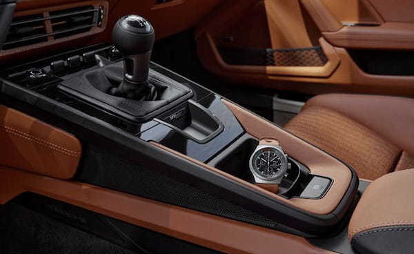 ポルシェ911の誕生60周年を記念した特別限定モデル「911 S/T」が登場
