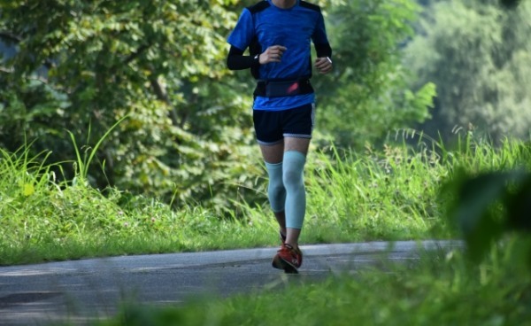 雨の日のランニング方法！おすすめの服装&装備や転倒の注意点について解説！