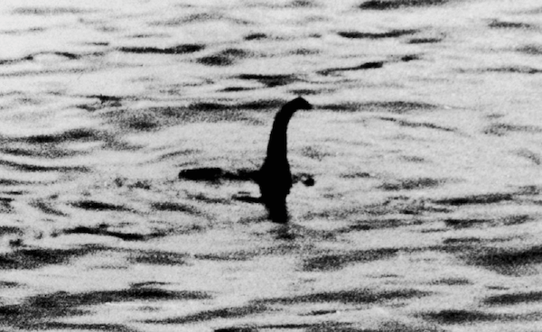 やはりUMAネッシーはウナギじゃない! 研究論文で判明、有力候補「定常波」とは?