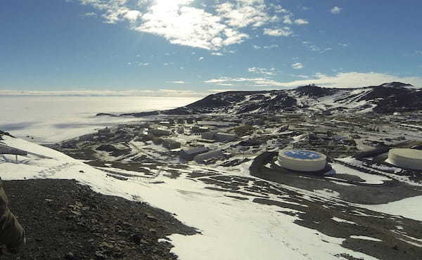 南極の施設で“エネルギー地震兵器”と洗脳装置“を開発か!? 「宇宙人の技術を復元している」驚愕の内部告発