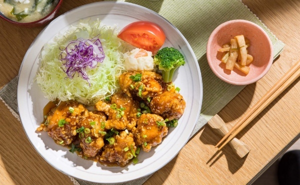 世代交代！？「甘からだれの鶏唐揚げ」が人気急上昇！大戸屋ごはん処人気メニューランキングTOP10を発表！