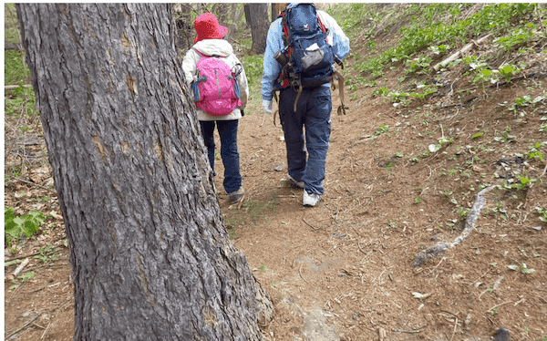 「おとうさんのよも山ばなし」本当にユニクロでいいの？登山専門メーカーがある理由