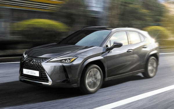 レクサスUXがマイナーチェンジ。UX300hの新設定や走り味の深化、Lexus Safety System＋の機能拡充、コクピット空間の進化などを実施