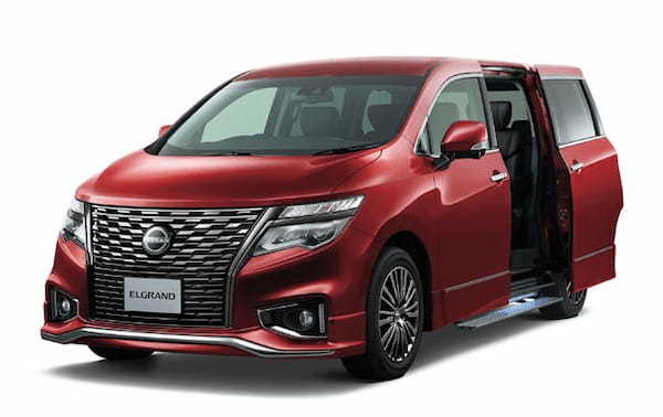 日産エルグランドが一部仕様変更で先進安全装備の拡充を敢行