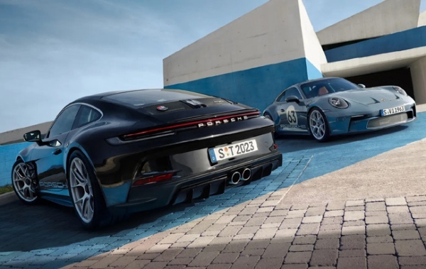 ポルシェ911の誕生60周年を記念した特別限定モデル「911 S/T」が登場