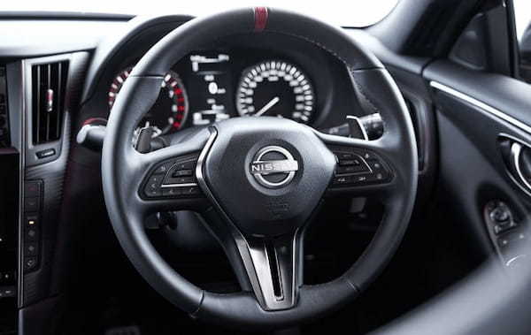 FRスカイラインの“赤バッジ”がNISMOモデルとして登場！