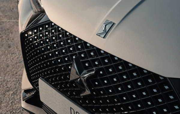 ファッションの世界から着想を得た「DS COLLECTIONモデル」の「DS3 Esprit de Voyage」が日本上陸