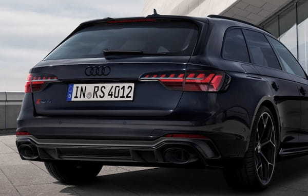 アウディRS4アバントとRS5スポーツバックの「RS competition」モデルが日本上陸