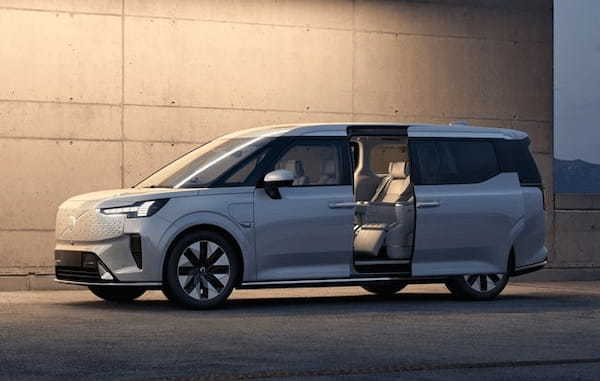ボルボ初の電動プレミアムMPV「EM90」がワールドプレミア。発売は中国市場からスタート