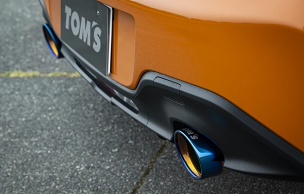 トムスが多様な拡張性を踏まえたGR86のベースコンプリートカーを発表