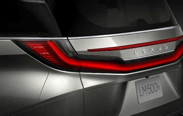 レクサスの新世代ラグジュアリームーバー「LM」の日本仕様が発表
