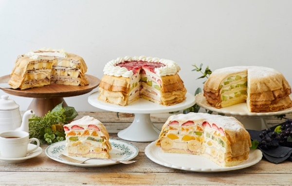 【Afternoon Tea LOVE&TABLE】ふんわり桜が香る新作のミルクレープや、“あまおう”をふんだんに重ねた「苺のミルクレープ」など発売