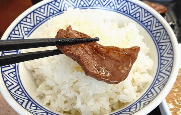 吉野家で数量限定「牛たん・牛皿御膳」発売！→さっそく食べに行ったら大盛りご飯が2杯消えた件