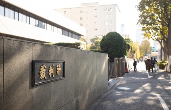 マンション騒音は下の階からも響く！うるさい時の対処法をご紹介！