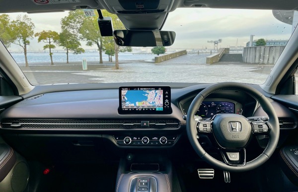 【ホンダ ZR-V 試乗記】放たれる存在感。こだわりのドラポジで走りも爽快なSUV