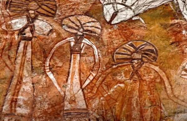 神々の正体は宇宙人だった? 世界各地の古代の壁画が明かす「ありえない訪問者」の謎